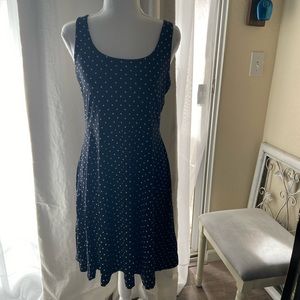 Black and white polka dot dress old navy size Medium. Never worn.